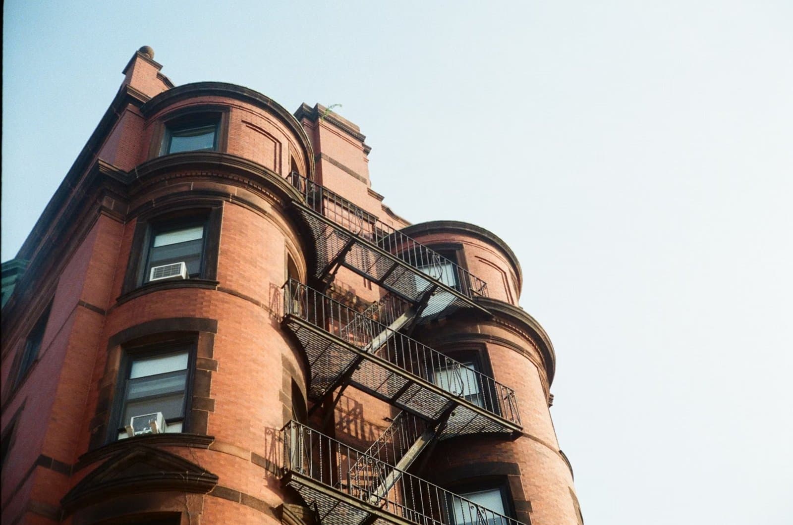 Boston Buyer Closing Costs 2026: 2%–5% Guide